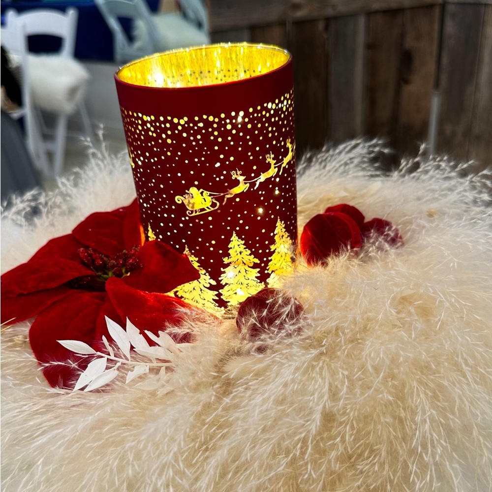 Holiday Table Decor - Picture 3 of 3